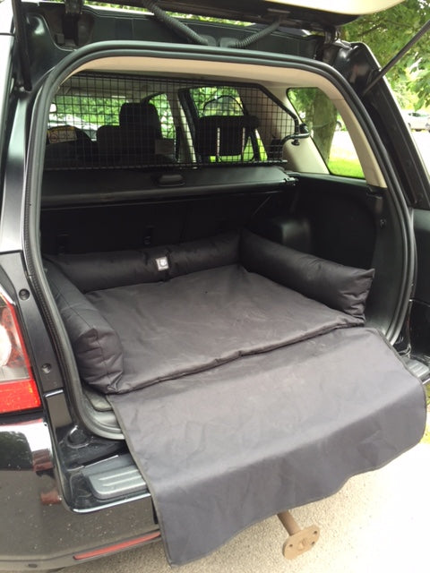 Danish Design Danish Design Boot Bed 100 x 78 x 21cm